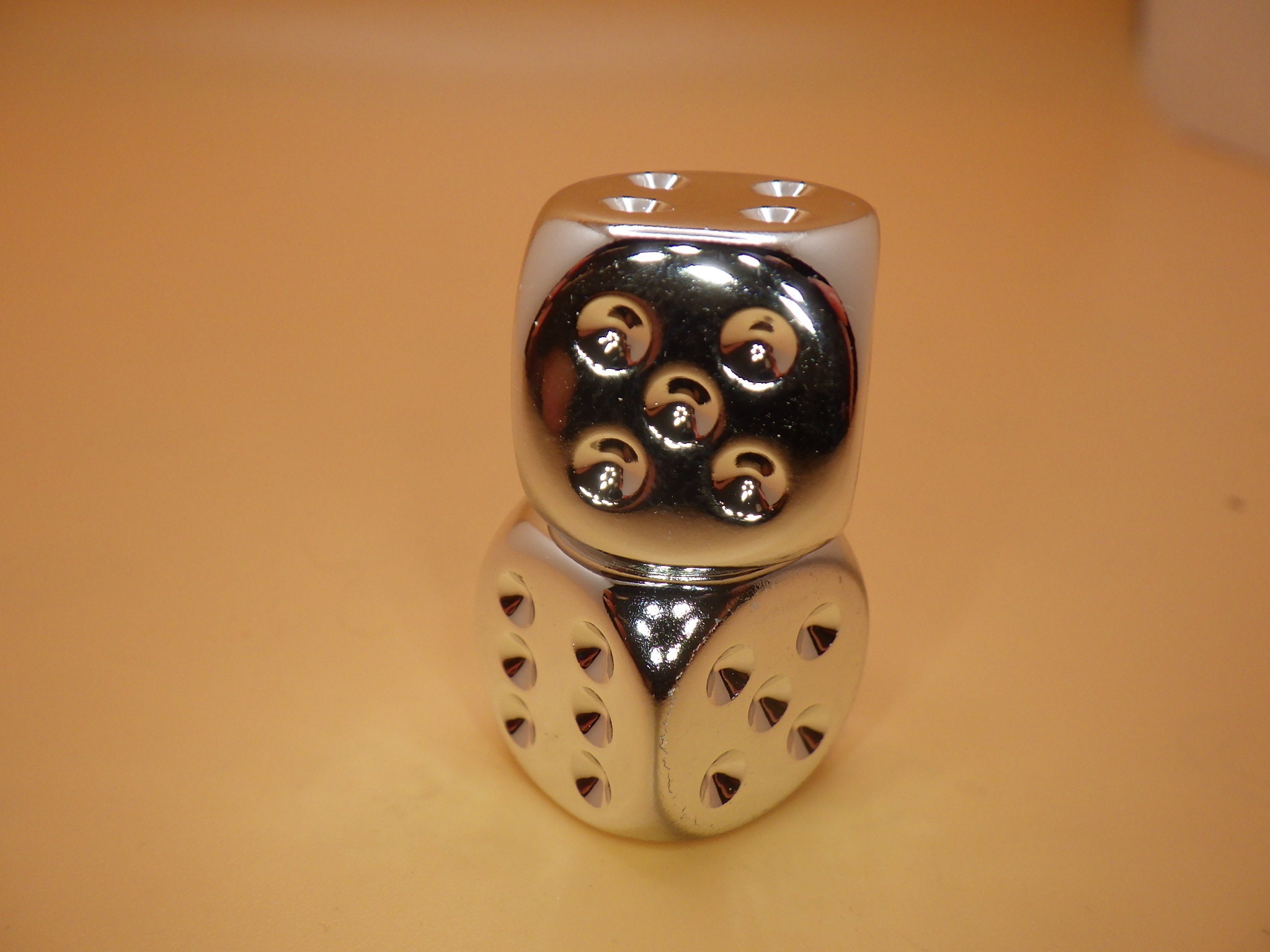 2D6 (2 Six Sided) (pair) 16mm Silver Metallic Plated Dice