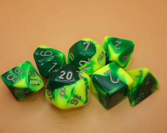 16mm 7 Die Dice Polyhedral Set - Green Yellow with Silver - RPG Tool Tabletop Roleplay Games Supply CCG Card Board Random Tokens Counters