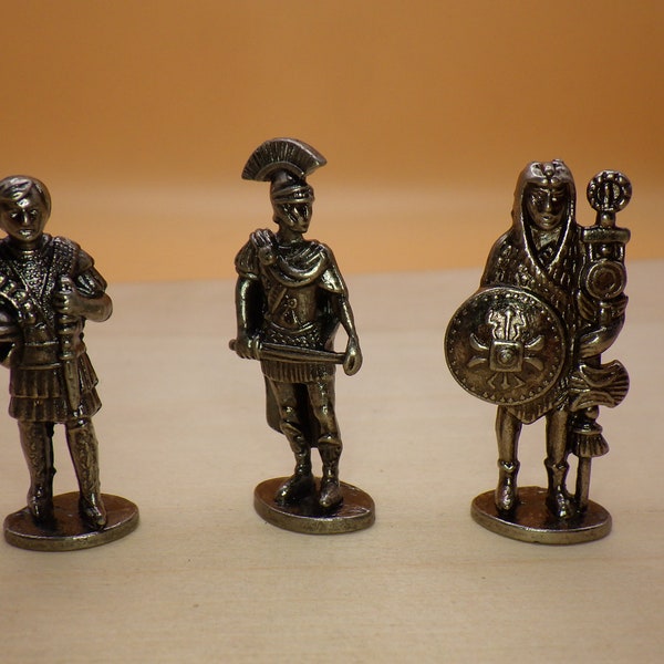Warriors Soldier Fighters Roman Greek Style Metal Figure Figurine Statue Tabletop Gaming Games Vintage Collectable Metal Toy