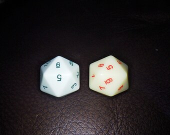 Cheat D20 Custom Numbered Die / 1-10 Twice / High Failure Prank Dice / Funny TTRPG Gag Gift / D&D Roleplay Game Accessory / Opaque 16mm