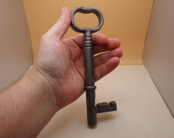 Skeleton Skeleton Key Prop / Rustic Cast Iron Oversized Hardware / Antique Style Jailer Decor / Giant Santa Clavis / Steampunk Accessory 6in