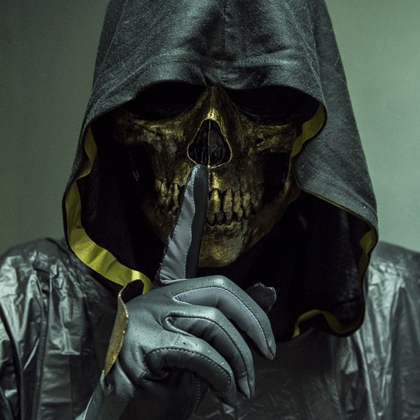 Higgs (Death Stranding - Resin Half-Face Golden Skull Mask)