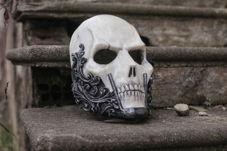 THE BARON Resin Full-Face Skull Mask image 3