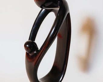 Escultura moderna de madre e hijo en esteatita – Arte keniano tallado a mano