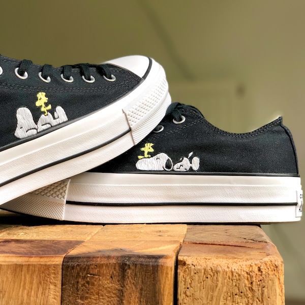 Hand embroidered Snoopy black Converse shoes