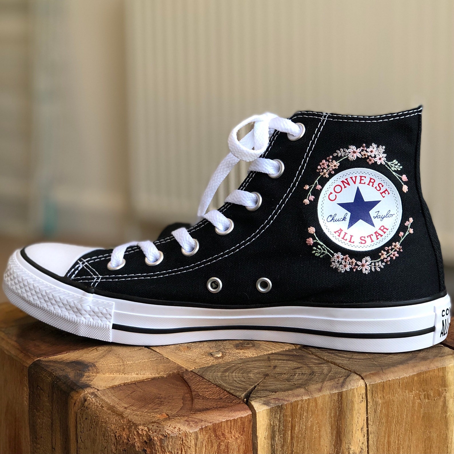converse blanche brodée