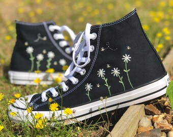 Custom hand embroidered Converse, bees and daisy flowers