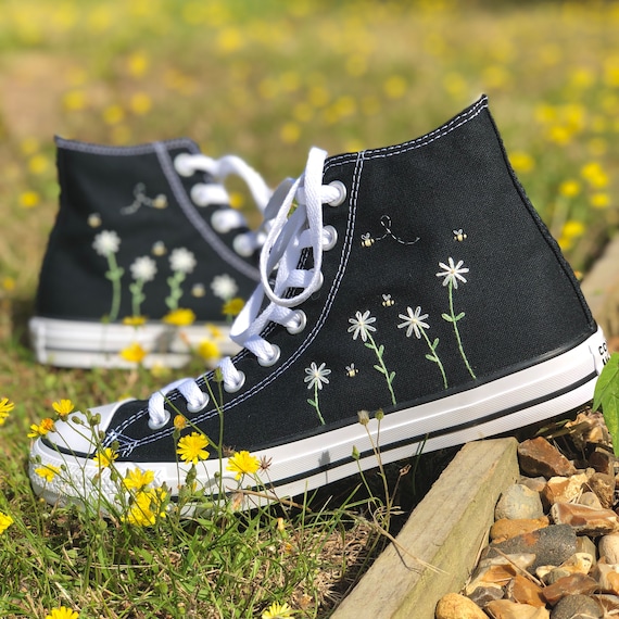 Custom Hand Embroidered Converse Bees and Daisy Flowers - Etsy