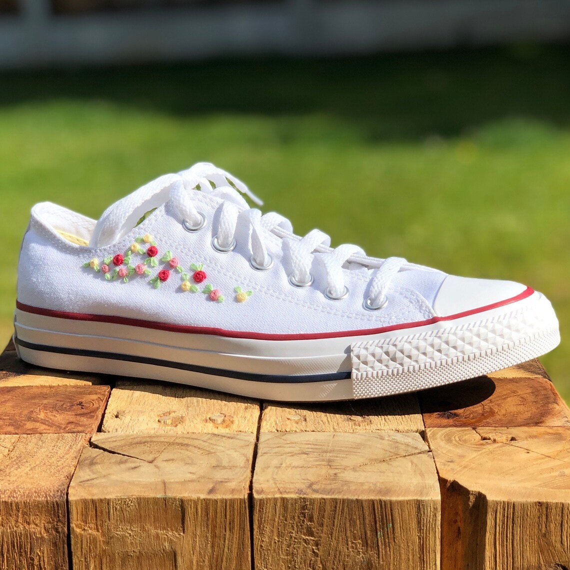 Custom Woman Chuck Taylor Converse Embroidered Pink Roses Etsy