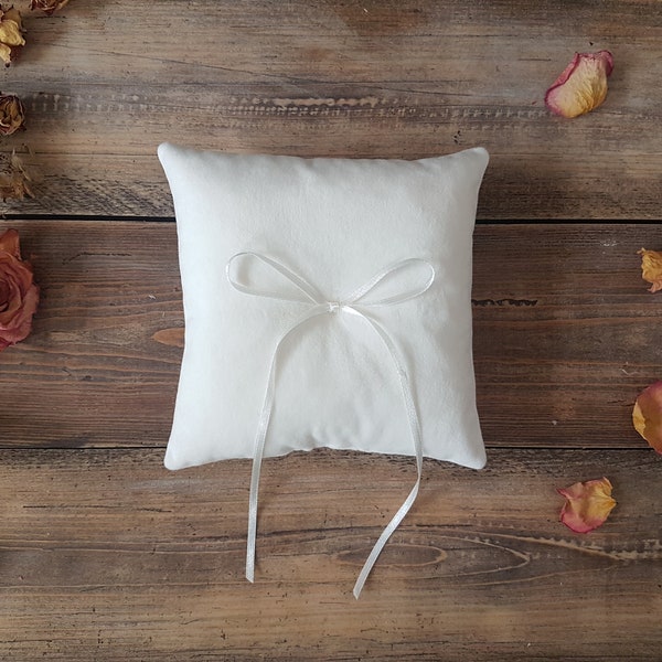 Off white ring pillow, Velvet ring pillow, ring pillow, wedding ring pillow, simple ring pillow, light ivory ring pillow