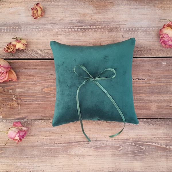 Emerald green ring pillow, Velvet ring pillow, green ring pillow, wedding ring pillow, simple ring pillow