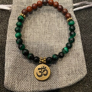 7 inch Ohm malachite and tiger eye bracelet (green and brown)