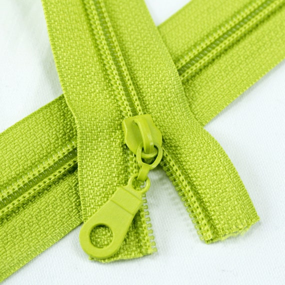 #5 Green Nylon Zipper Tape - 3 Yards - Includes 6-#5 Nylon Zipper Pulls