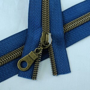 Size #5 Jean Blue Zipper with Antique Bronze Coil - 5 yards & 15 Regular (Donut) Zipper Pulls