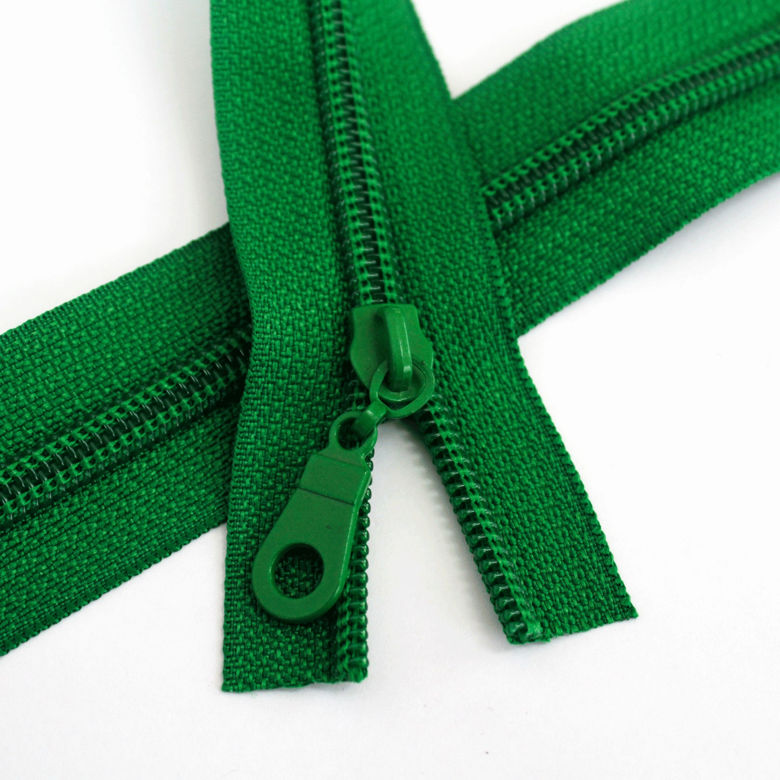 Size 5 Emerald Green Zipper With Emerald Green Coil 5 Yards Etsy