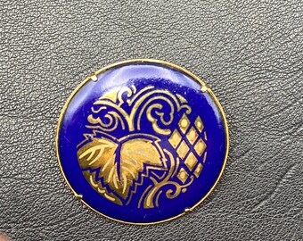 Broche vintage feuille de vigne  et raisin en forme ronde. Un super cadeau pour le vigneron.