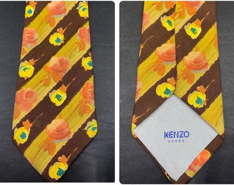 Corbata KENZO vintage. Corbata de seda en color azul y amarillo. De los años 1980.