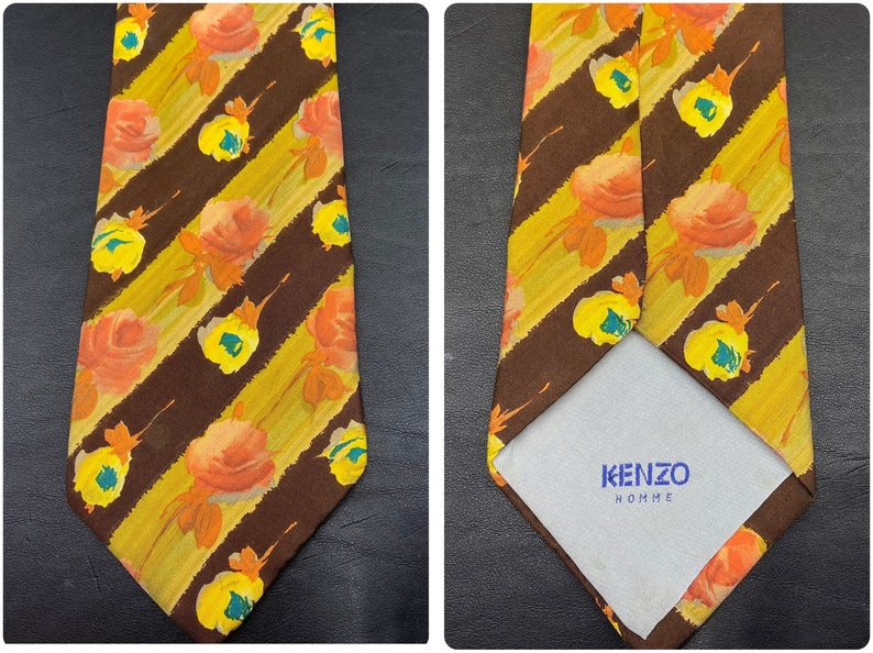 KENZO Vintage-Krawatte. Seidenkrawatte in den Farben Blau und Gelb. Aus den 1980er Jahren. Bild 1