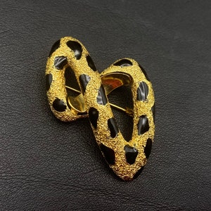 ORENA Broche de cinta vintage en metal dorado y esmalte negro en forma de ocho. Regalo para mujer. Broche unisex. imagen 7