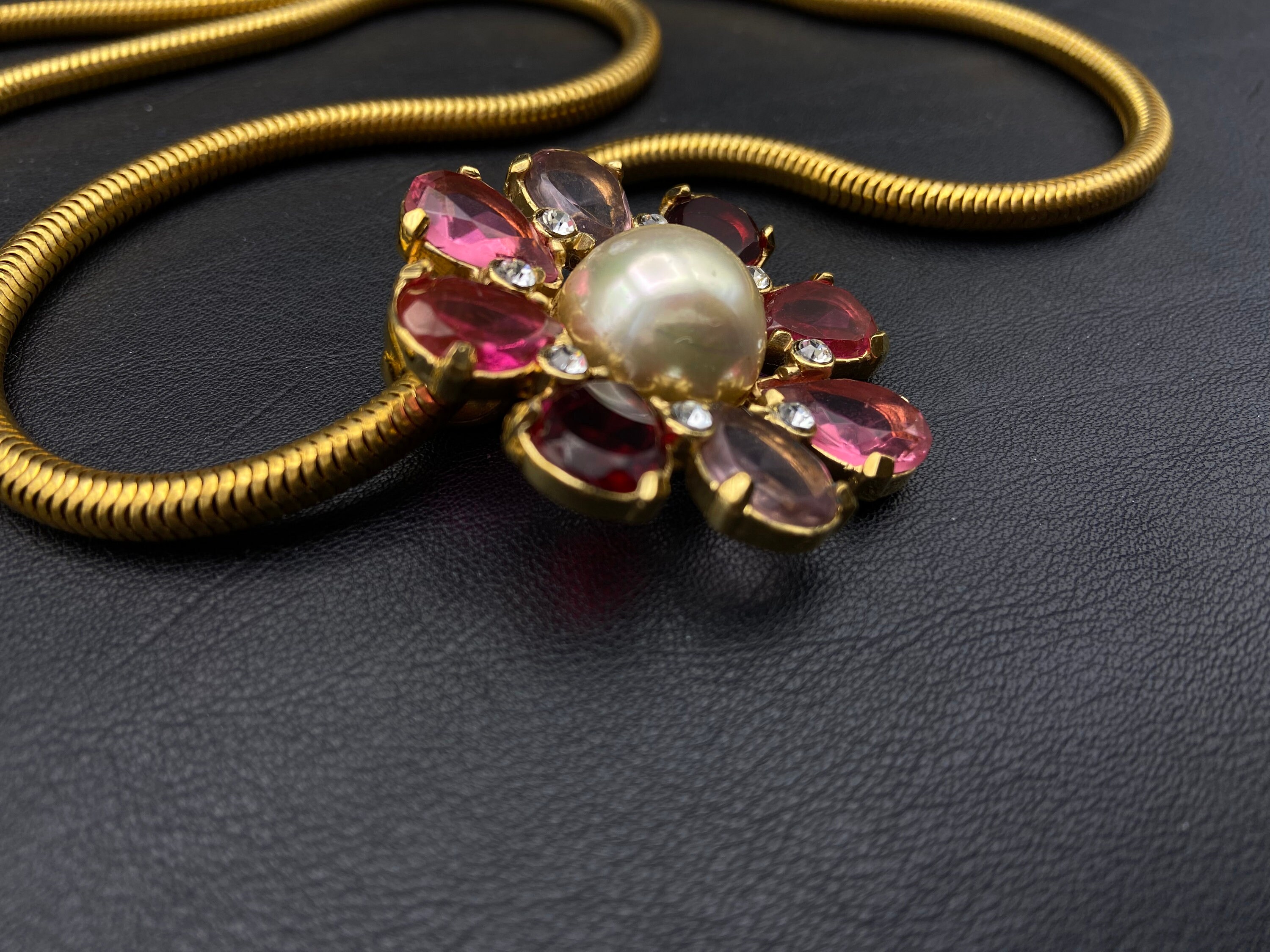 Collier Vintage Voguebijoux - Chaine Dorée Avec Pendentif Fleur Rose, Occasion