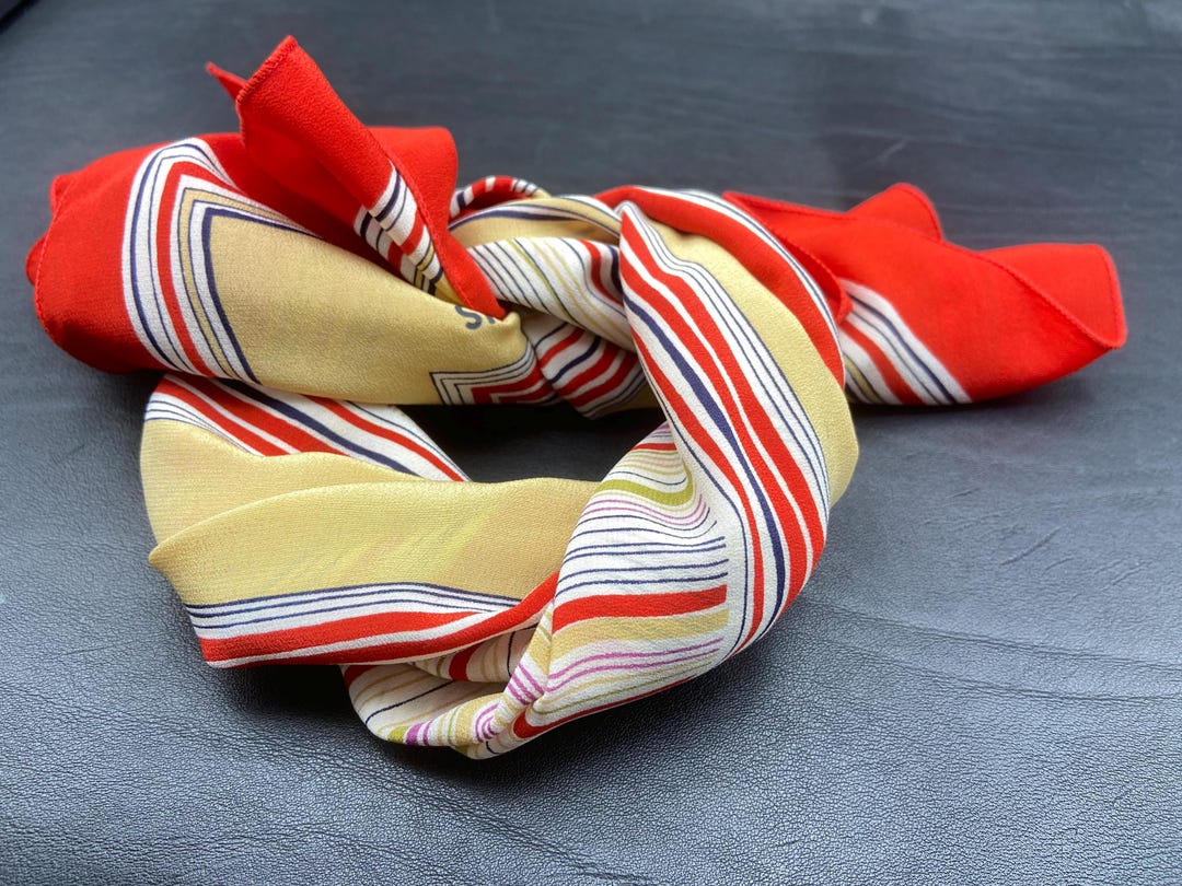 Foulard Carré Vintage Ted Lapidus - 100% Soie - Motif Géométrique Multicolore - Occasion