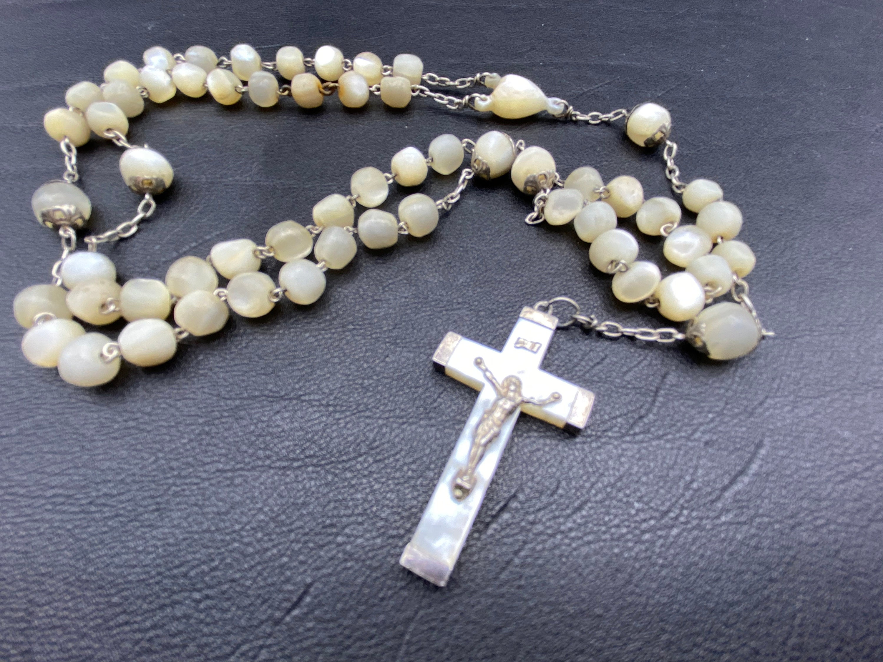 Chapelet Antique en Nacre. Cadeau Confirmation.