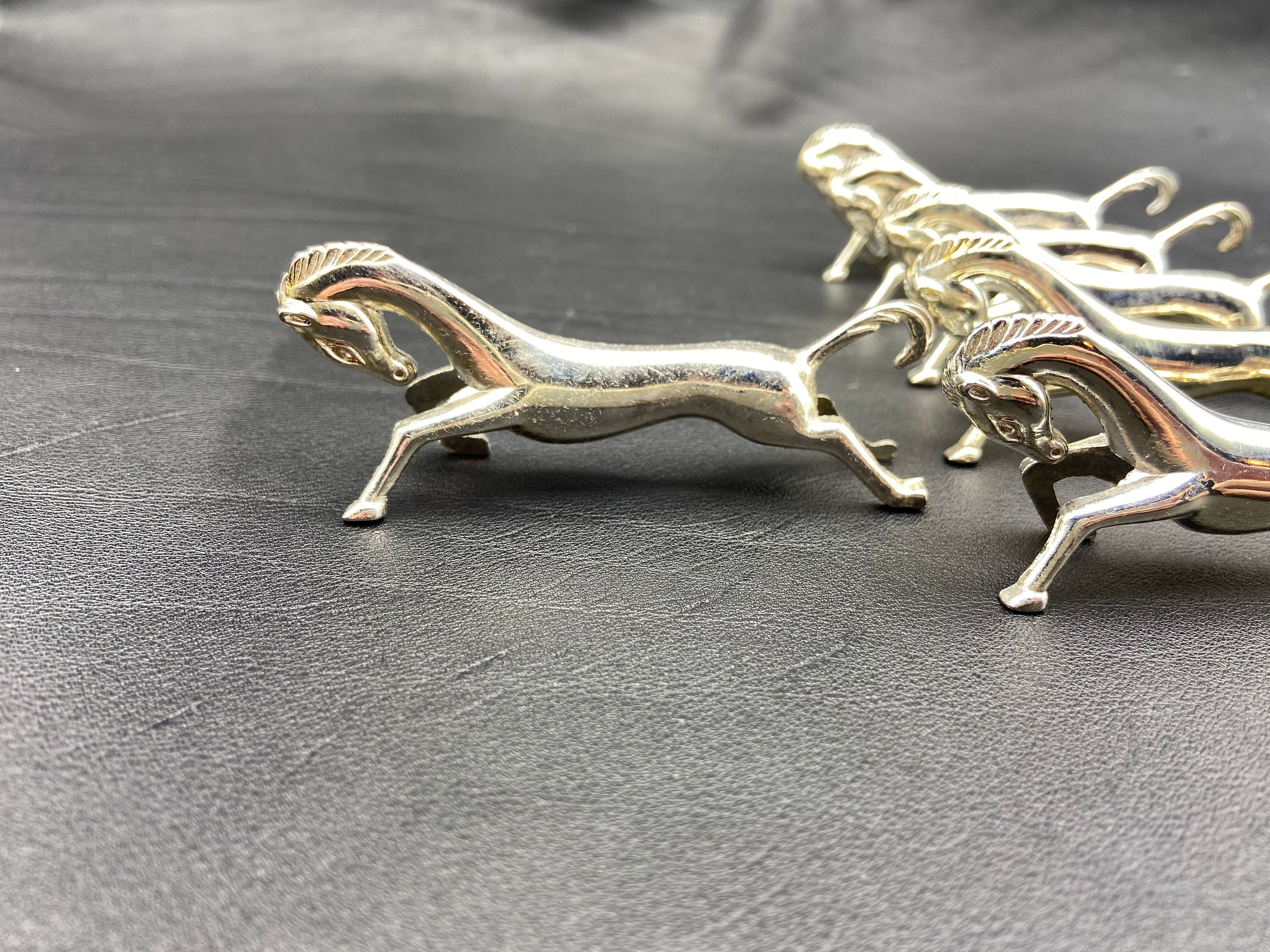 Lot de Six Porte-Couteaux Chevaux. Décor Table