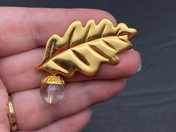 INES de LA FRESSANGE Vintage brooch in gold metal… - image 10