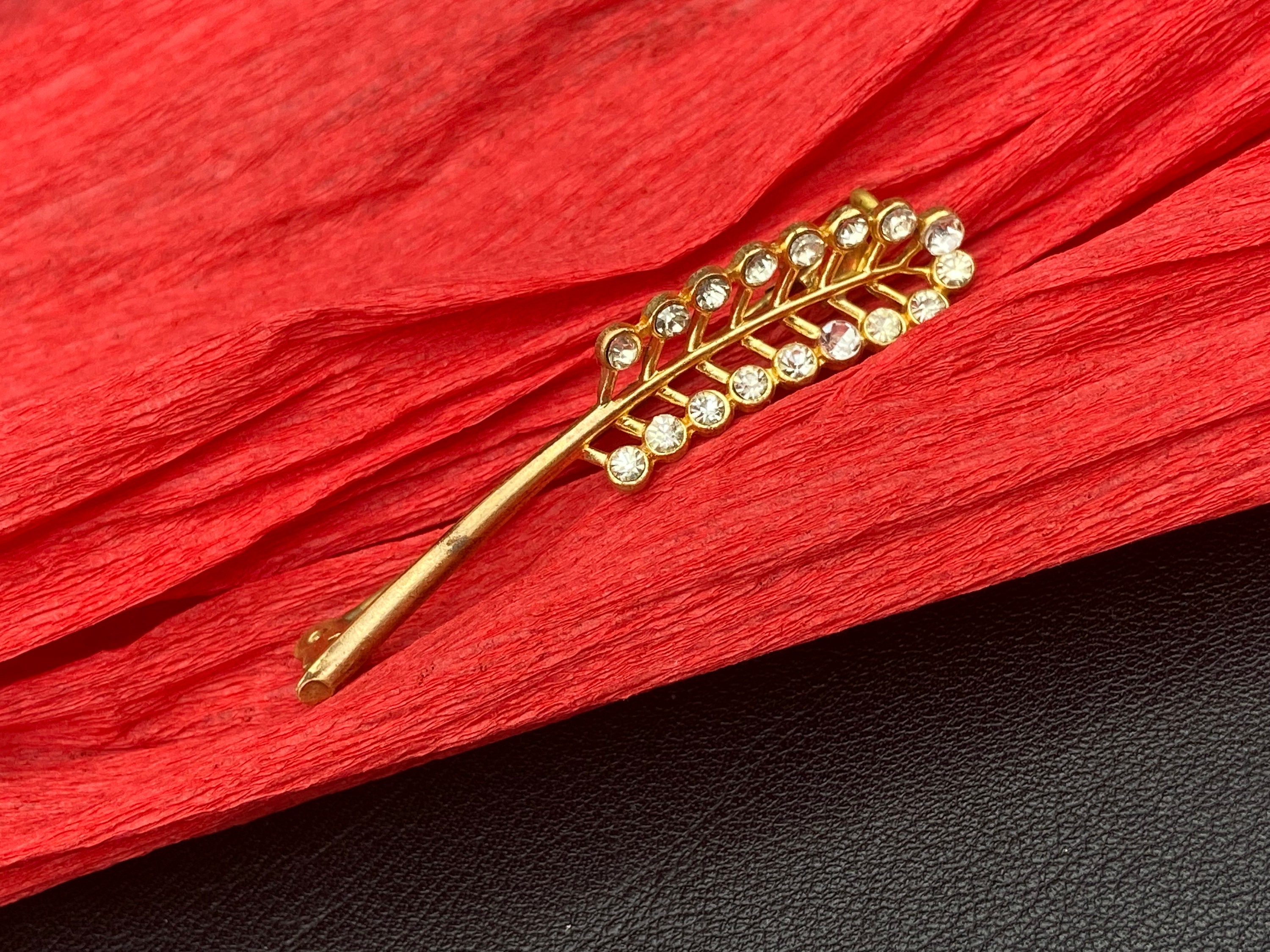 Belle Broche Vintage Gravée "Germany" - Fantaisie Ancienne, Parfait Pour Collectionneurs