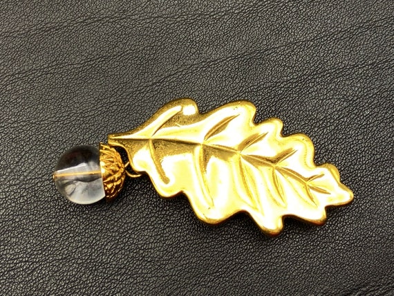 INES de LA FRESSANGE Vintage brooch in gold metal… - image 6