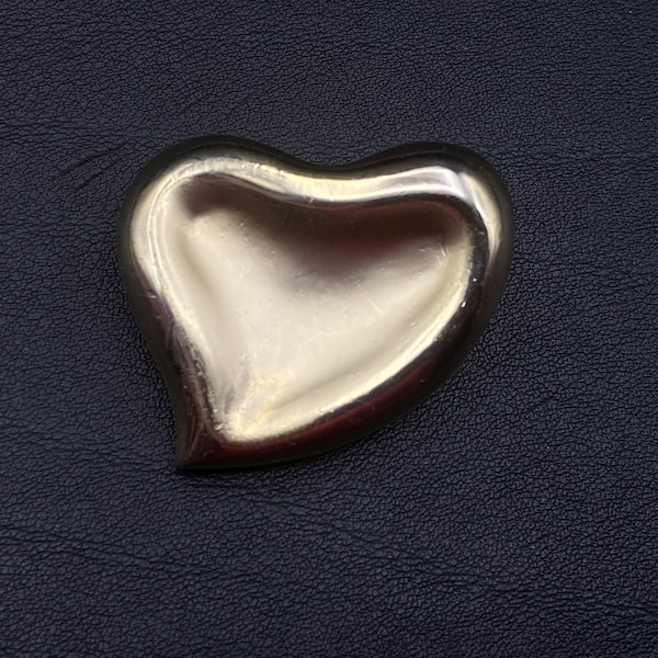 AURIEGE Broche cœur.  Coeur couleur or vintage années 80, Grande broche pour les amoureux, vintage de OLGAVRAVARD.