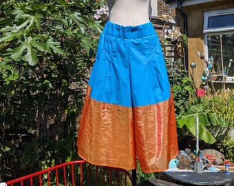 Culottes, 3/4 length, deadstock fabric, two tone, M-L, 100cm at waist when stretched/elasticated waist, good sized/real-life pockets