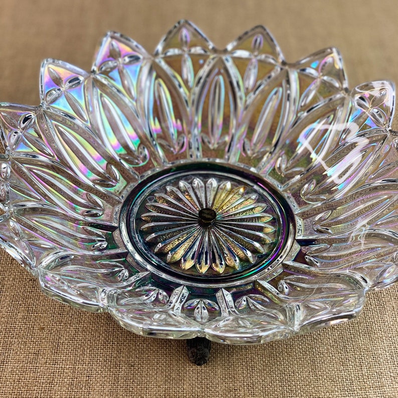 Vintage Iridescent Carnival Glass Bowl Petal Pattern w Metal Base