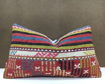 kilim pillow,vintage,turkish kilim pillow,cushion,handwoven pillow,throw pillow,accent pillow,12x20,home living,home decor,decorative pillow