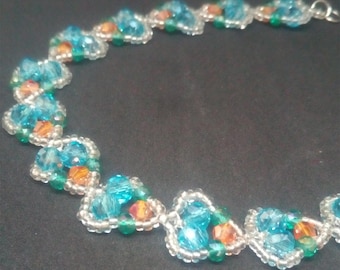 Joyería hecha a mano, pulsera con cuentas, pulsera de cristal, pulsera de fantasía, swarovski, pulsera de corazón, corazones,