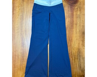 Vintage Y2K Old Navy Flare Wide leg pants Small Pull on Athletic Low rise EE13