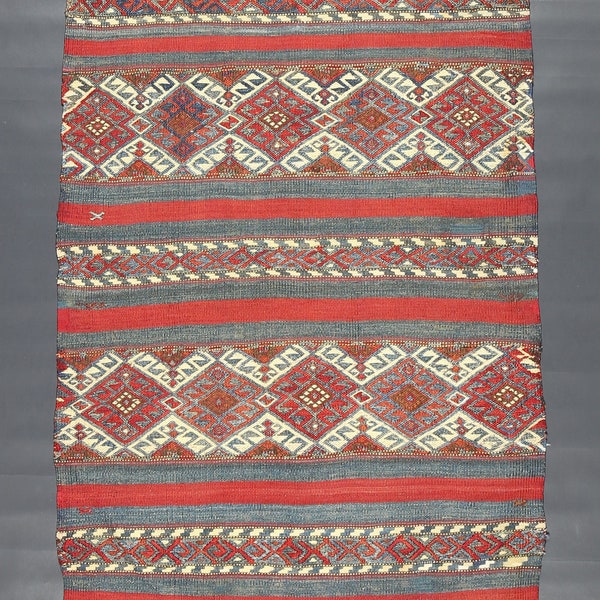 Around 80 year old Toros Camel Bag / Vintage, Ethnic, Authentic, Handwoven, Woolen Kilim Rug / 120 cm x 73 cm / 3.93 ft x 2.39 ft