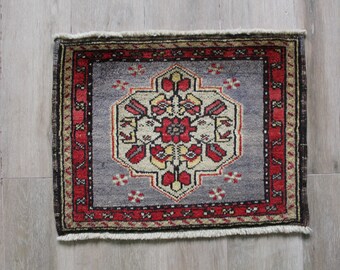 Around 40 year old Small Carpet / Ethnic, Authentic, Handwoven Carpet Rug / 67 cm x 50 cm / 2.19 ft x 1.64 ft