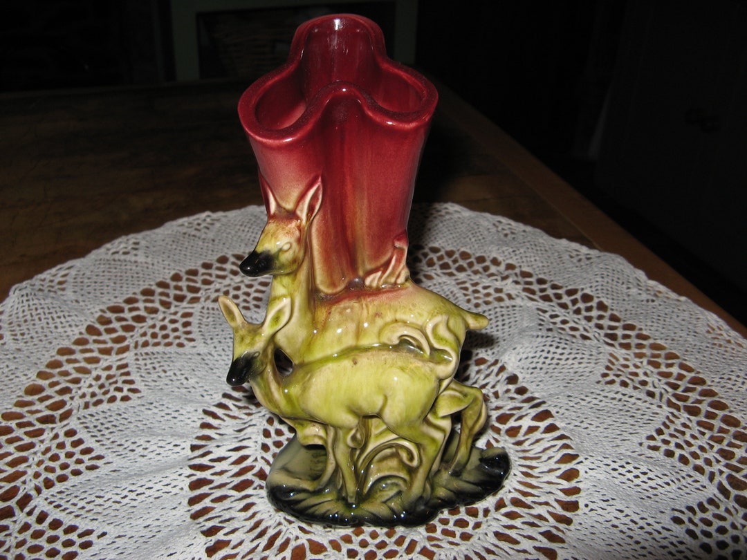 A Vintage hulls Usa Majolica/pottery/ceramic Deer/stag Flower/spill
