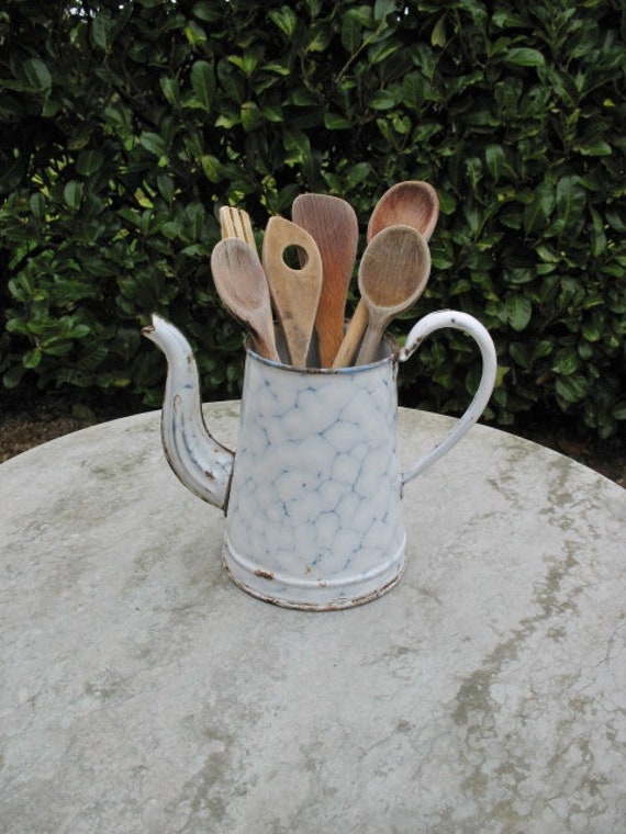 Un Beau Millésime Français White & Blue Veined Coffee Pot Kitchen Utensil Holder With Various Old Wo