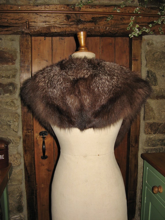 A Beautiful Vintage French Silver Fox Fur Shoulde… - image 4