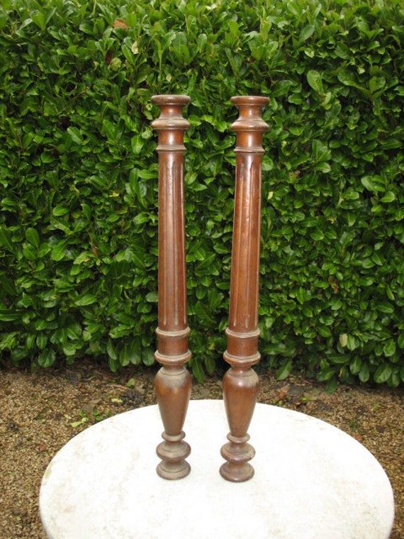 Deux Bonnes Colonnes/Broches en Chêne Français Retourné et Rainuré
