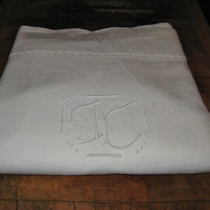 A Vintage French  Pure Linen Sheet With Ladder Edge & Hand Embroidered Motif ~ 280 cm x 202 cm ~ 110 "  x  80"