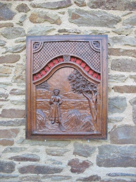 Un Très Beau Millésime Français Panneau de Chêne Sculpté à La Main d'une Femme avec Une Fourchette F