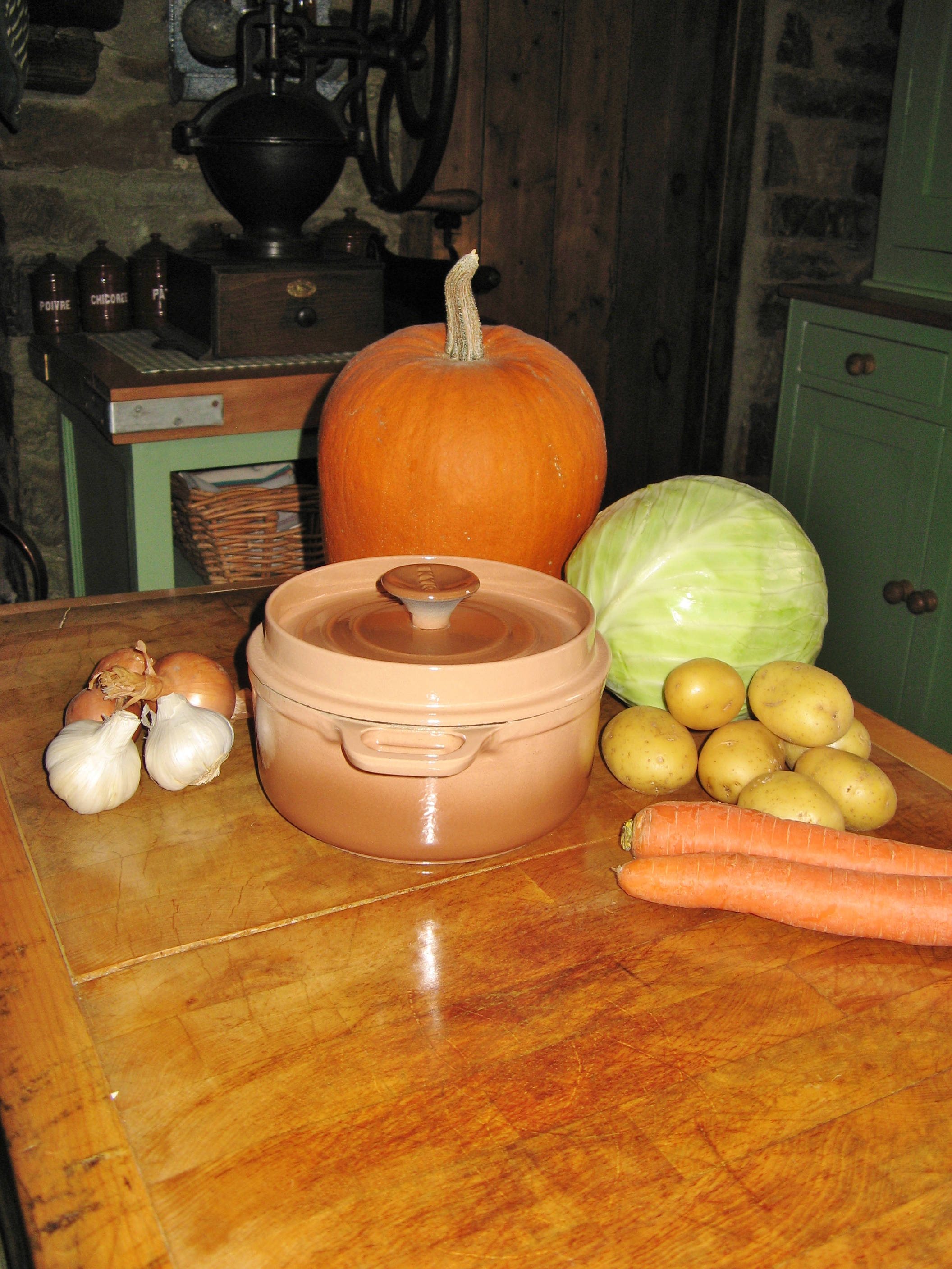 Vintage Français Invicta Round Two Tone Beige Cast Iron Casserole ~ 18 cm Condition Inutilisée Farmh