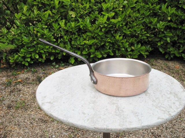 Une Poêle à Sauce en Cuivre Martelée Français Vintage/Poêle Frire 2, 4 mm d'épaisseur Nickel Doublé