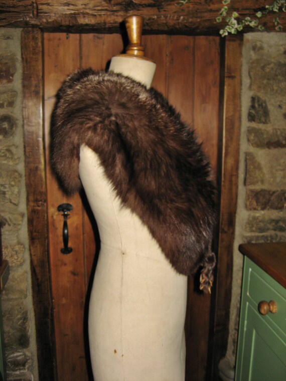 A Beautiful Vintage French Silver Fox Fur Shoulde… - image 5