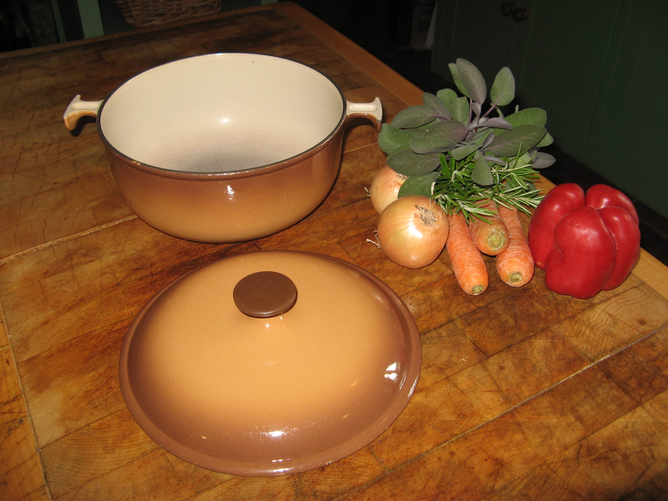 Vintage Français Le Creuset Enzo Mari La Mama Range Round Cast Iron Dutch Oven/Casserole avec Couver