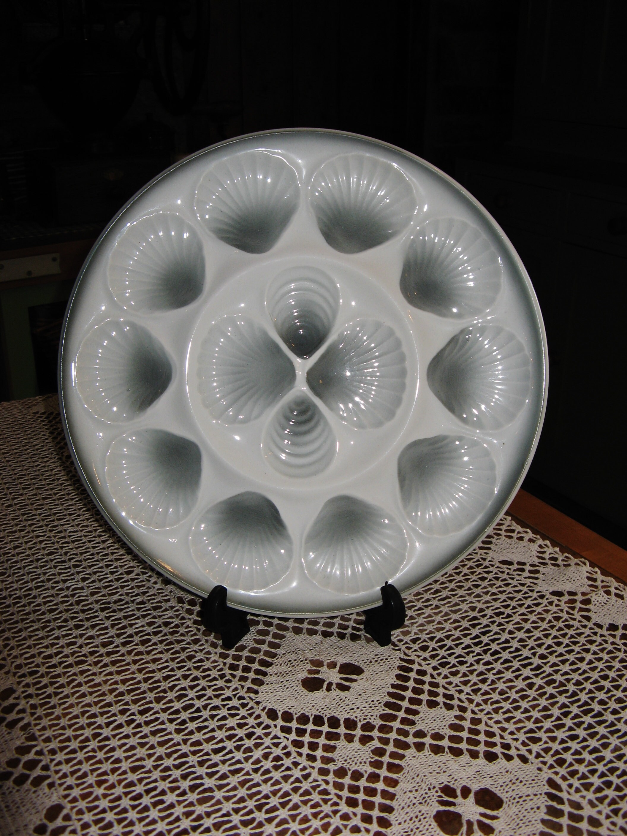 Un Beau Plateau de Service d'huîtres Grises et Blanches Français Moulin Des Loups d'orchies ~ Majoli