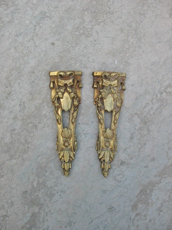Une Bonne Paire de Vintage Français Bronze Ormolu Meubles Garniture Monte Décorations